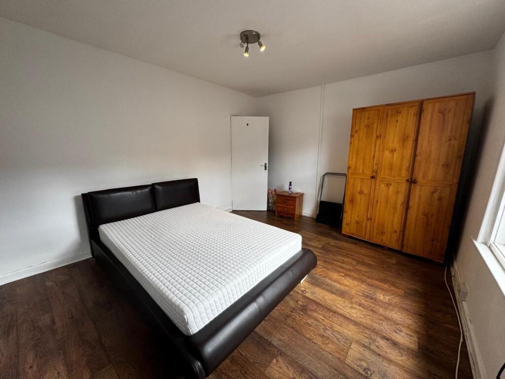 Main image of property: Greenbank Avenue West, Bristol, BS5 6EP