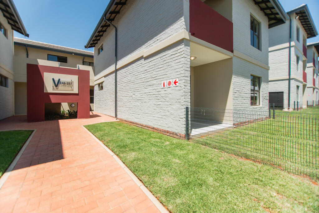 Main image of property: South Africa, Gauteng, Brentwood