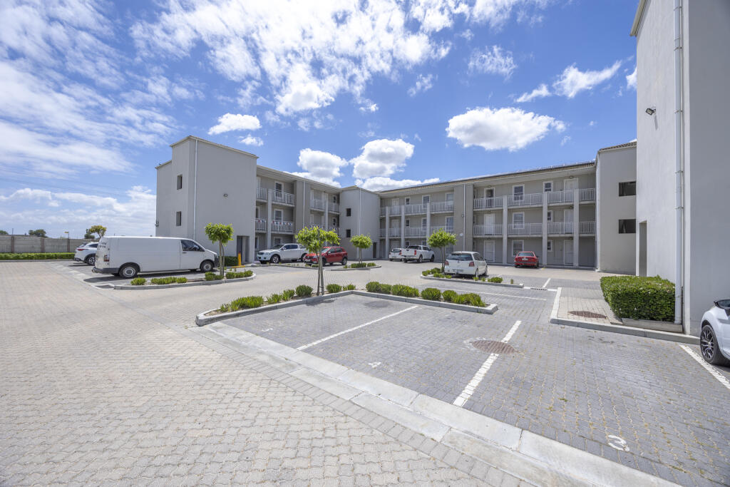 Main image of property: South Africa, Western Cape, Heather Park, Heather Park, Cape Town, 7100, 1