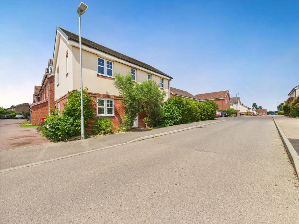 Main image of property: Hinchliff Drive, Wick, Littlehampton BN17 7GB
