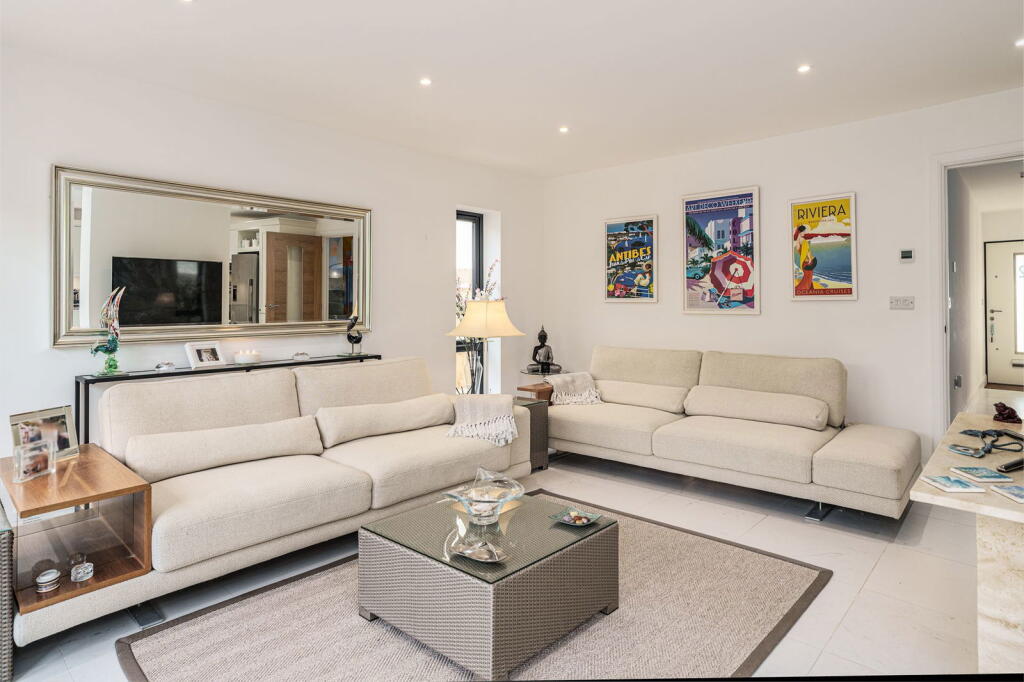 Additional image 5 of Pebble Lane, Ferring, West Sussex, BN12 5FB