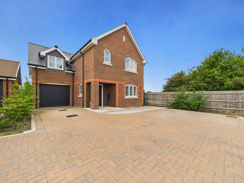 Main image of property: Speedwell Chase, Angmering, West Sussex, BN16