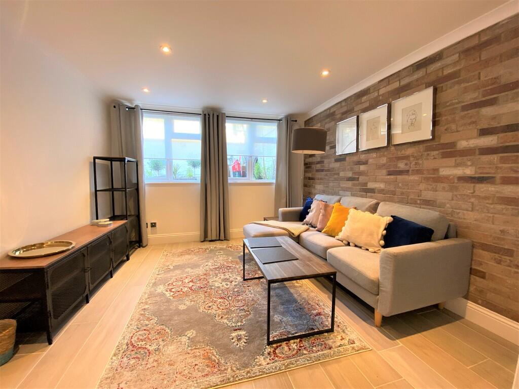 Main image of property: King Street, Chiswick, London