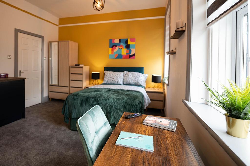 Main image of property: Pole Lane, Failsworth