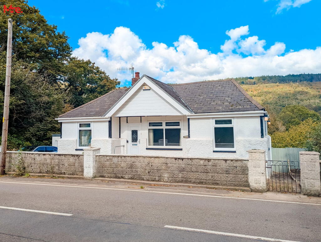 Main image of property: Clyne, Neath, SA11 4BW