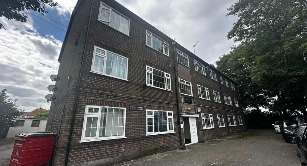 Main image of property: Liverpool Road, Widnes, WA8 7HJ