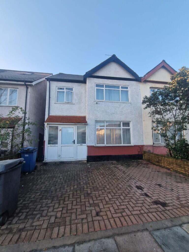 Main image of property: Hendon Way, London, NW4