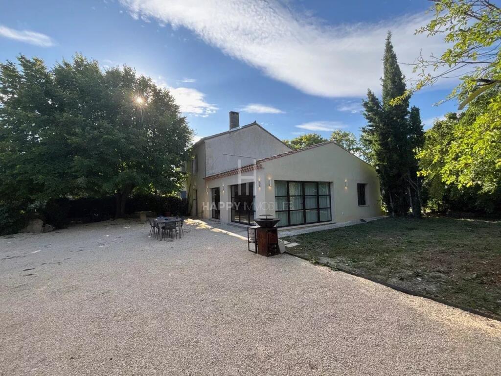 Main image of property: Provence-Alps-Cote d`Azur, Bouches-du-Rhône, Paradou