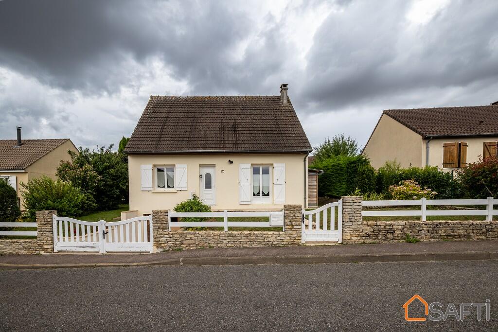 Main image of property: St-Just-en-Chaussée, Oise, Picardy