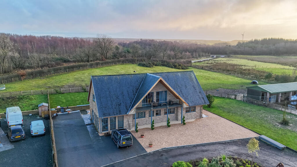 Main image of property: Limekilns, Millcroft Road, Cumbernauld, G67 4AG