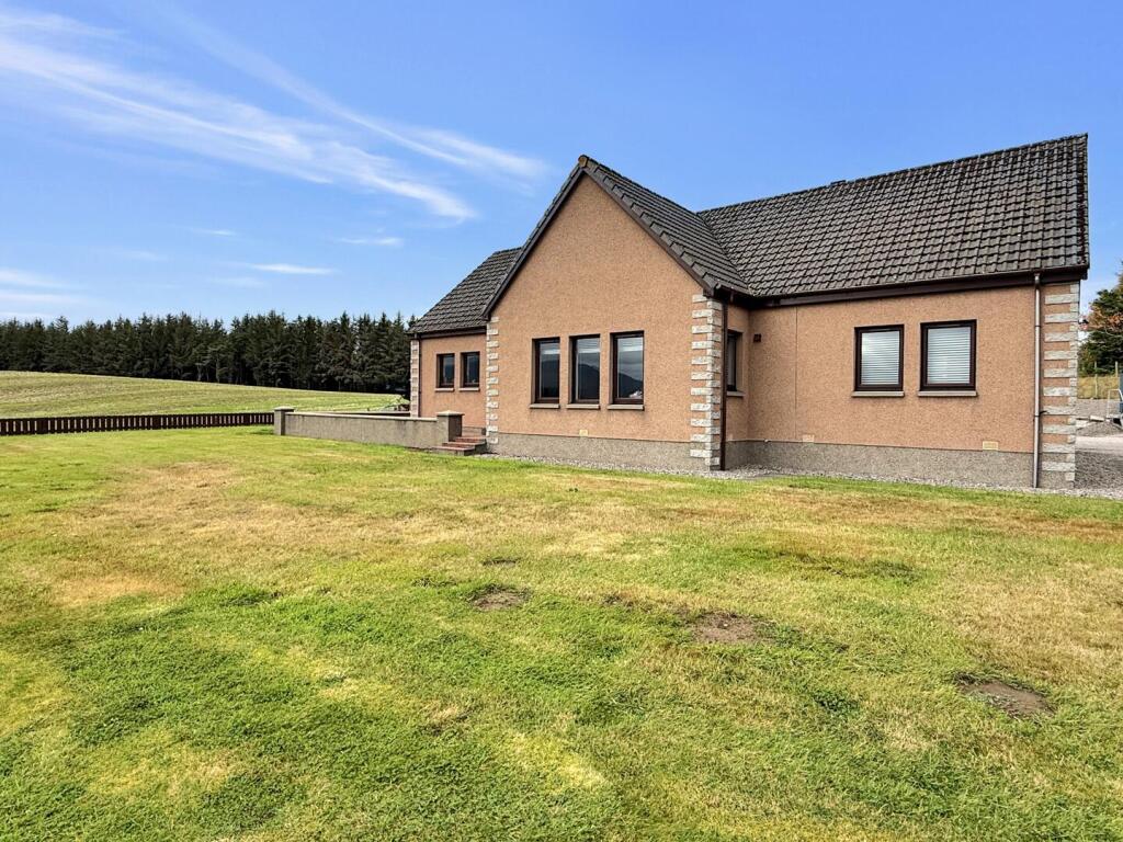 3 bedroom detached bungalow