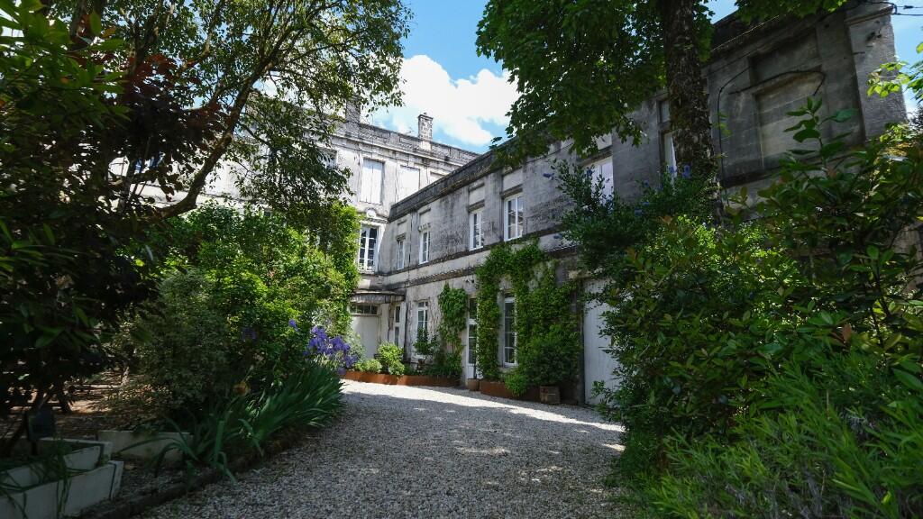 Main image of property: Cognac, Charente, Poitou-Charentes