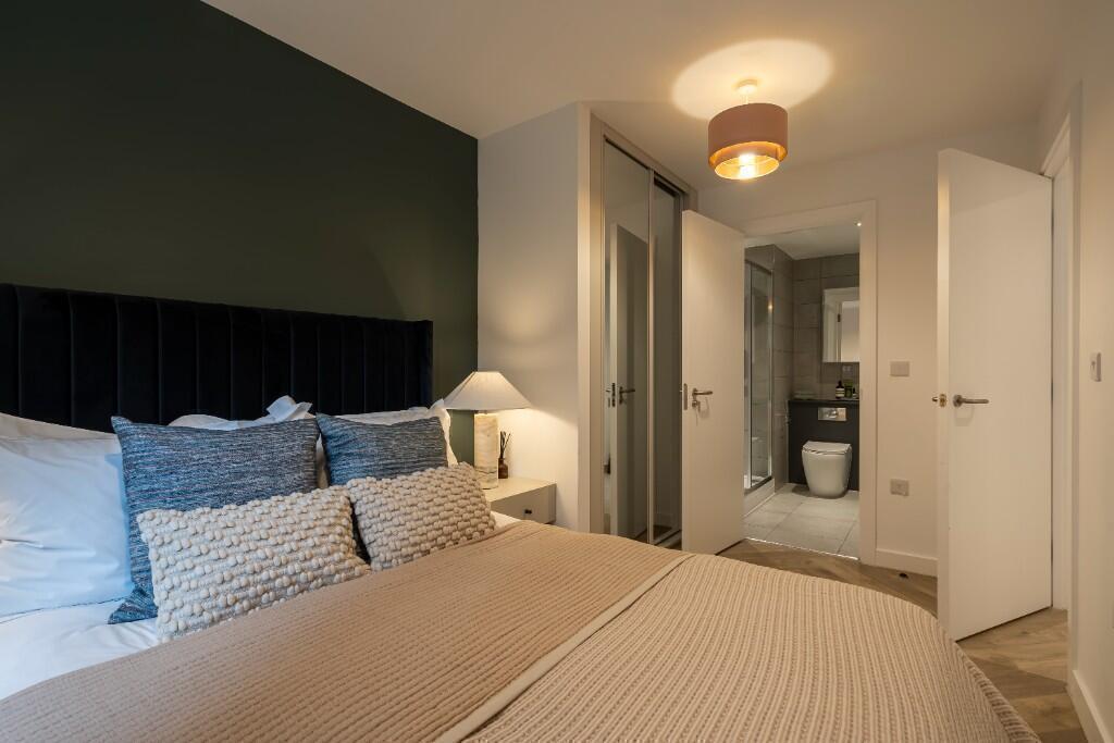 Main image of property: 812, Oldfield Wharf, 11 Gaythorn Street, Salford