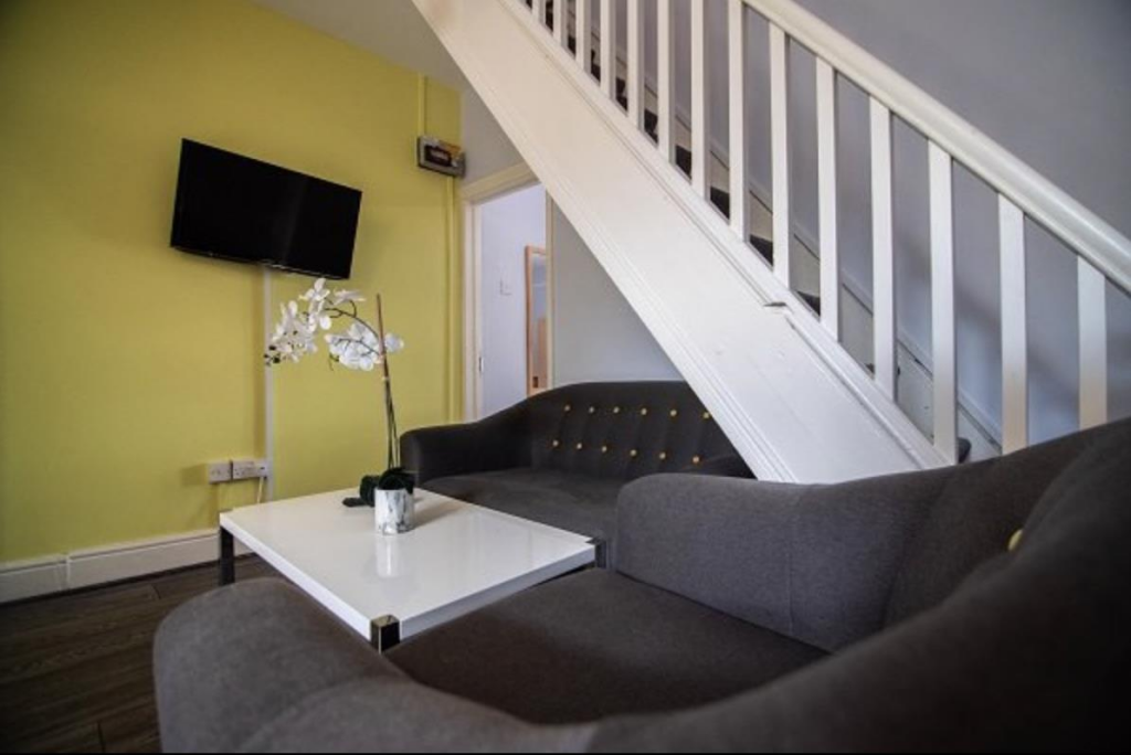 Main image of property: Junction Road, Sheffield