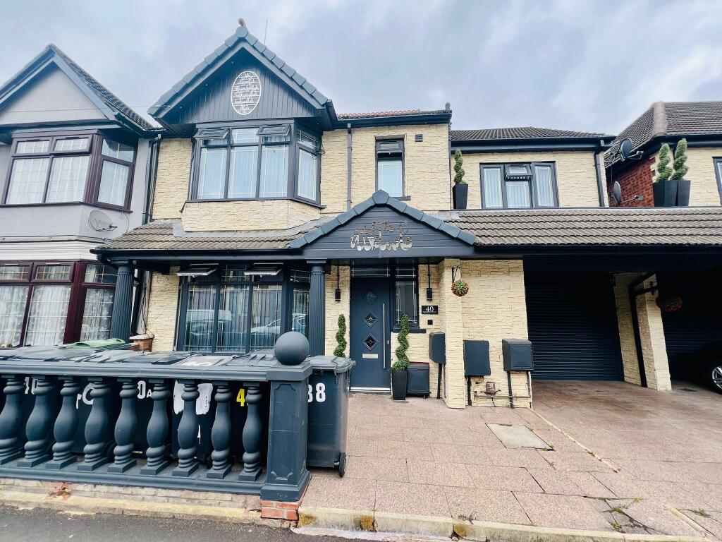 Main image of property: Hazelbury Crescent, Luton, Bedfordshire