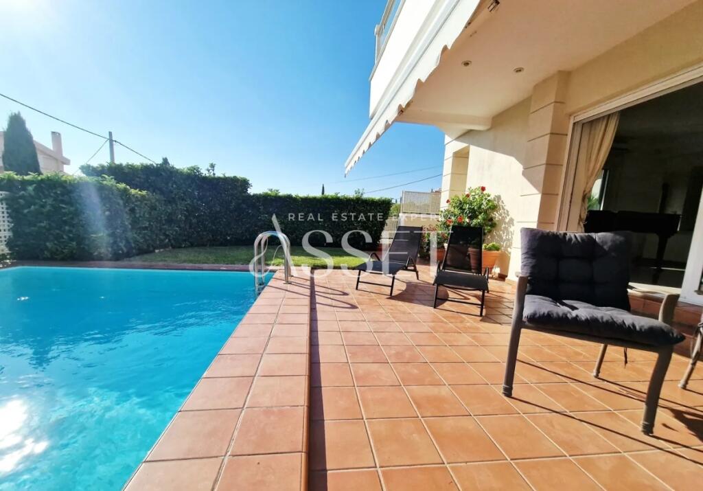 Main image of property: Attica, Saronida