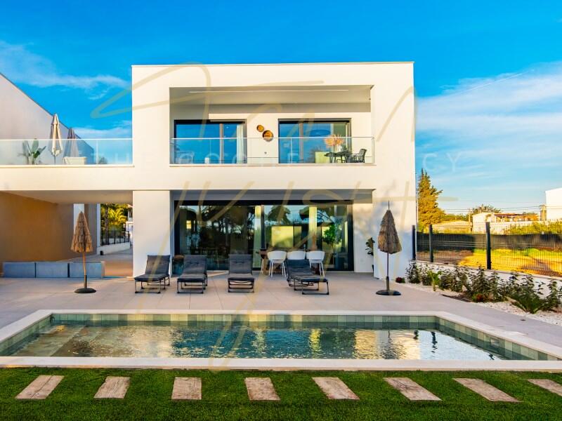 Main image of property: Algarve, Quarteira
