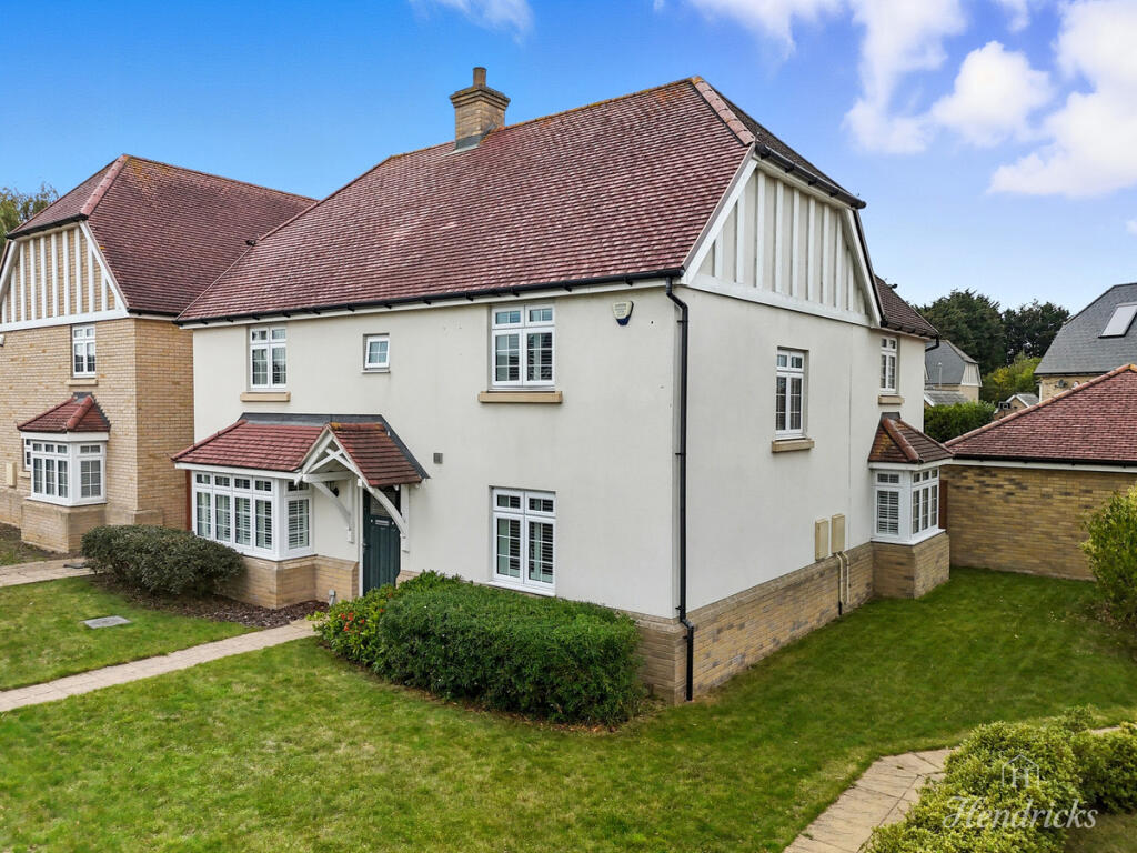 Main image of property: Thorpe Road, Hockley, SS5 4