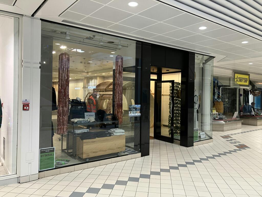 Main image of property: Unit 10a Princes Quay, Hull, Unit 10a Princes Quay, Hull, HU1 2PQ