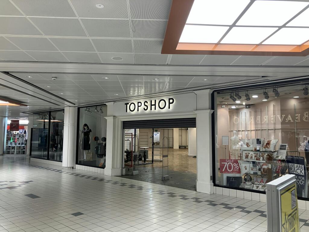 Main image of property: Unit 33 Princes Quay, Hull, Unit 33 Princes Quay, Hull, HU1 2PQ