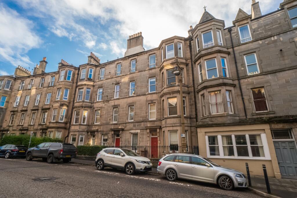 Main image of property: 3F1 25 Polwarth Crescent, Edinburgh