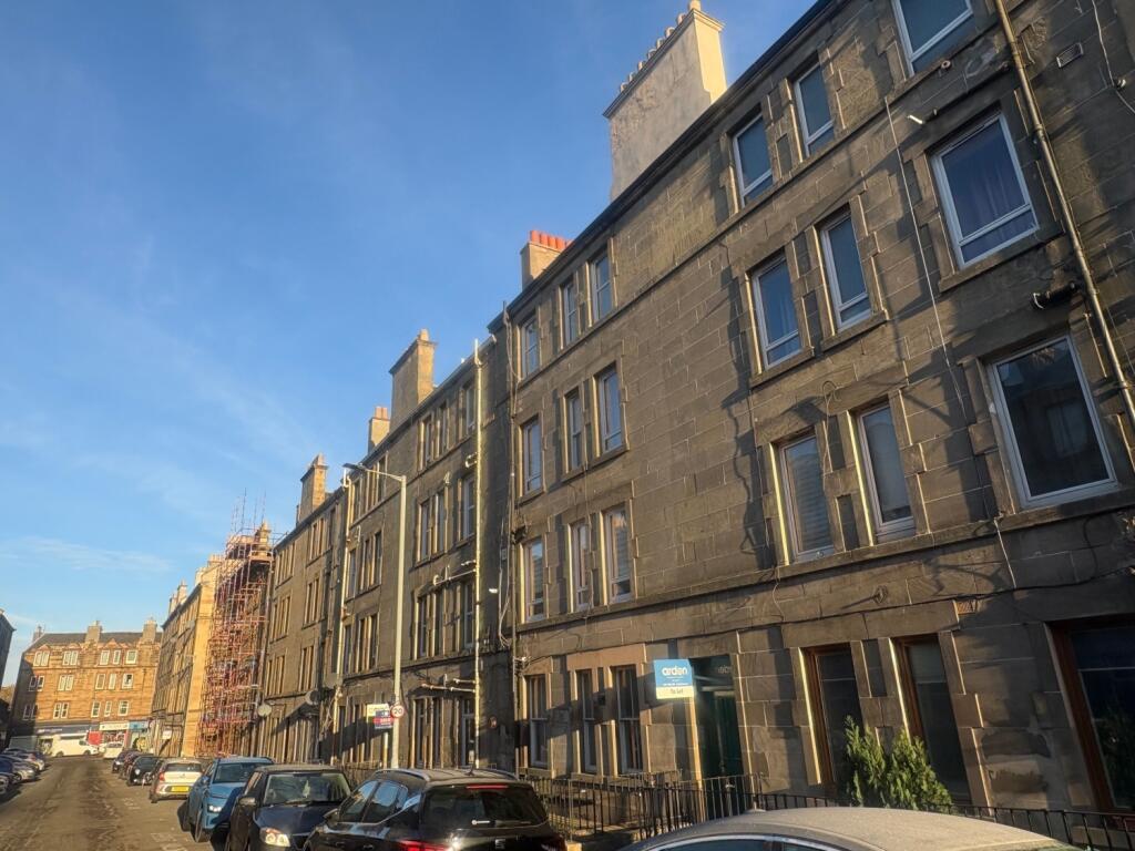 Main image of property: 15 Wardlaw Place, Edinburgh, EH11 1UD