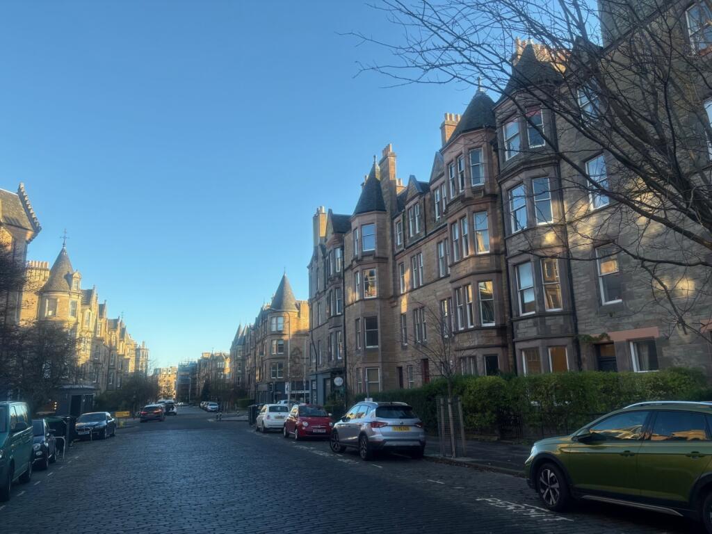 Main image of property: Flat 70/3 (2F1) Warrender Park Road, Edinburgh