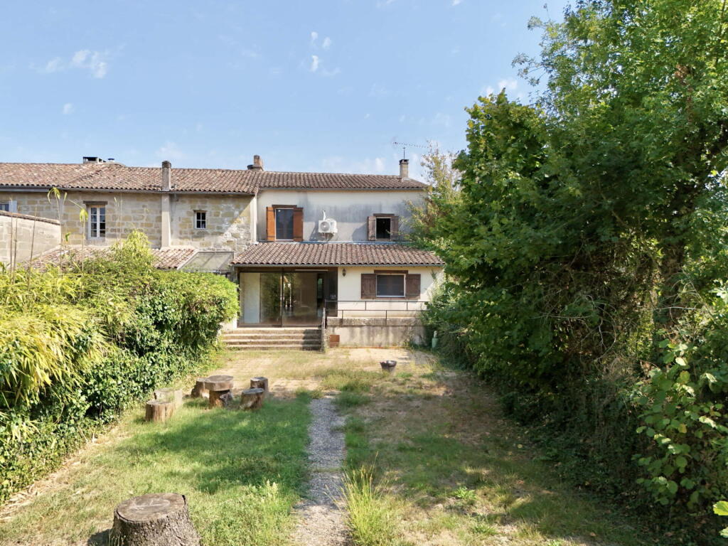 Main image of property: 24500 eymet