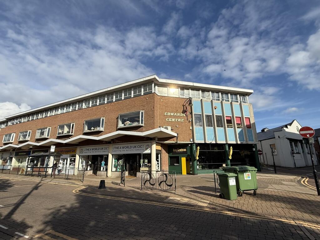 Main image of property: Regent Street, Hinckley, Leicestershire, LE10 0BB