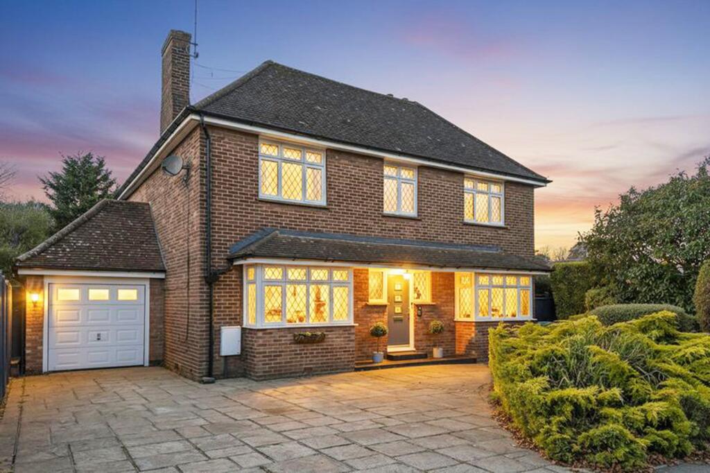 Main image of property: Mill Road Avenue, Angmering, BN16