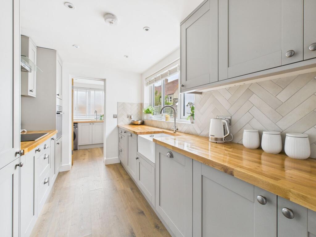 Main image of property: Queen Street, Littlehampton, BN17