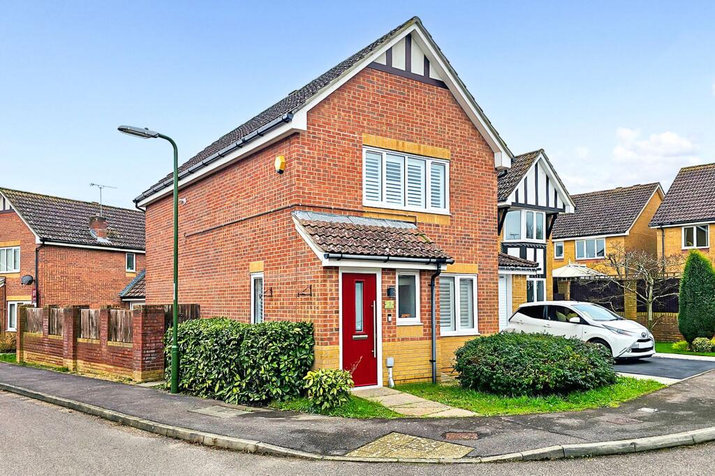 Main image of property: Linnet Close, Wick, BN17