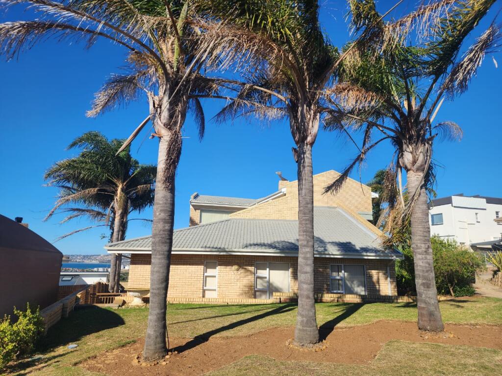 Main image of property: South Africa, Western Cape, Menkenkop