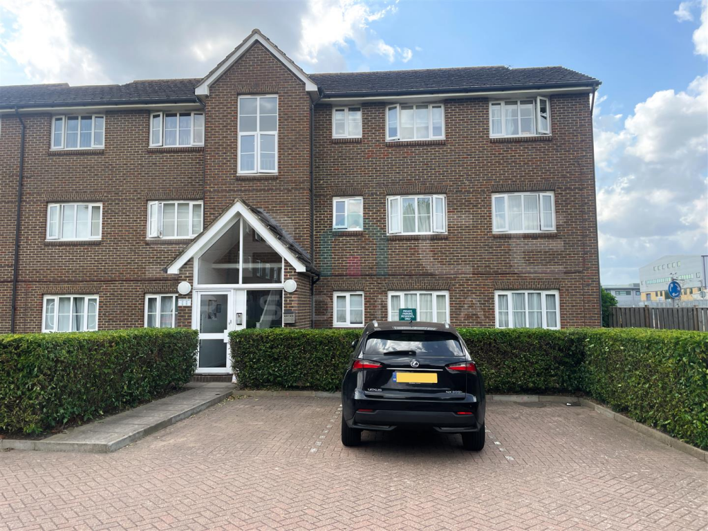 Main image of property: 2 bedroom flat in Borehamwood