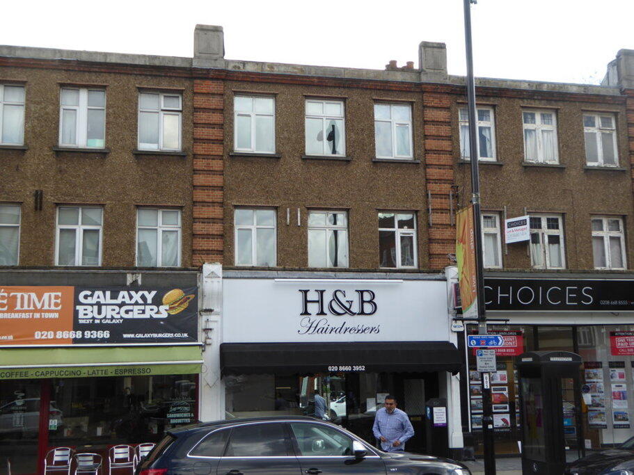 Main image of property: 111a Brighton Road Coulsdon CR5 2NG