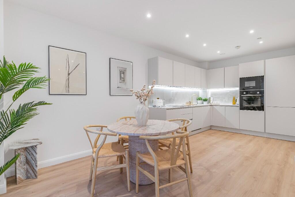 Main image of property: Solomons Passage,
Peckham,
London,
SE153UH