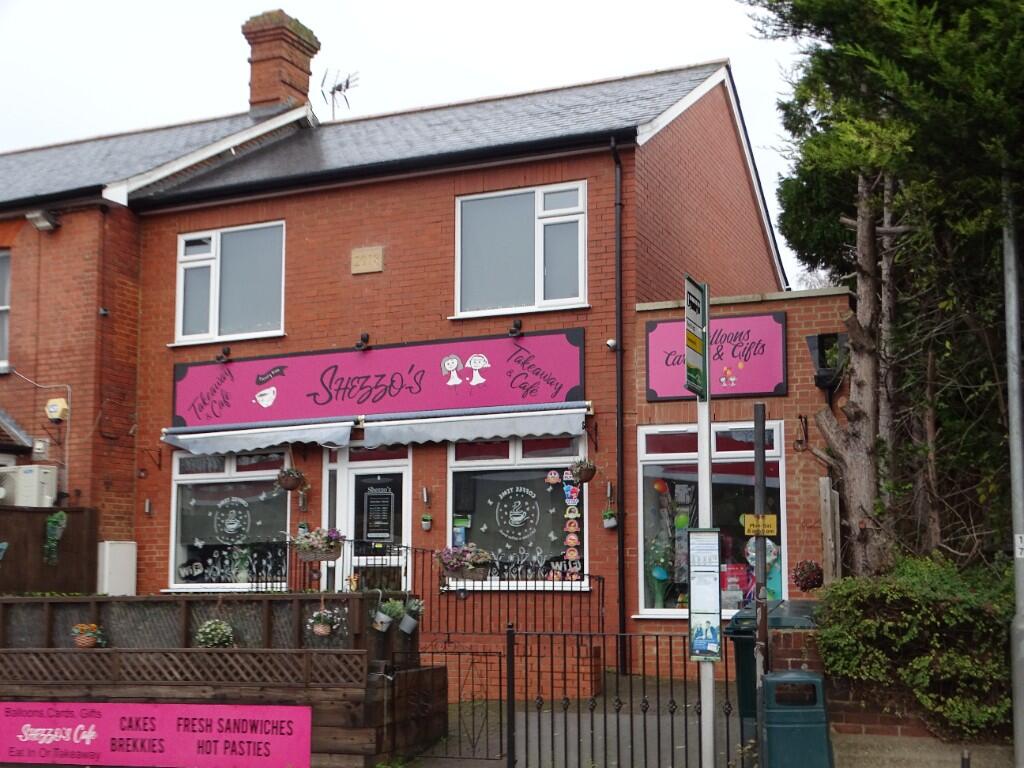 Main image of property: 106a Lower Luton Road, Harpenden, Hertfordshire, AL5