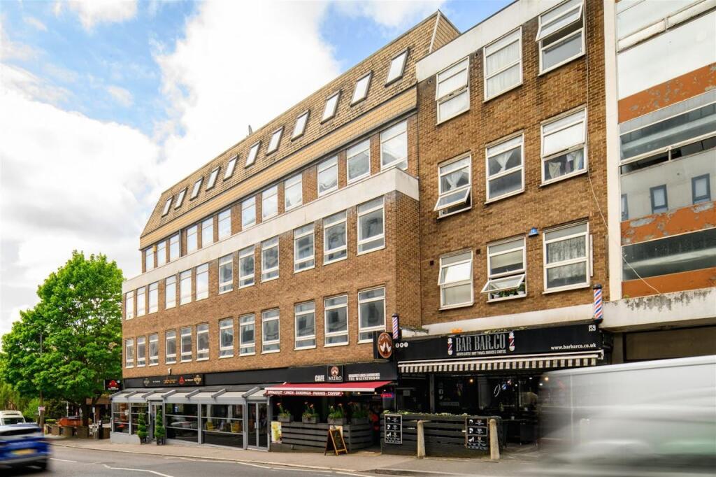 Main image of property: 159A - 167 Kings Road, Brentwood, CM14 4EG