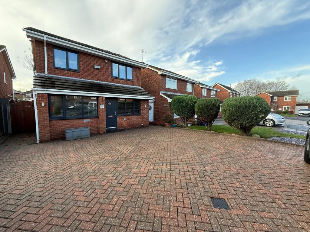 Main image of property: Rowan Close, Kingsbury, Tamworth, Staffordshire