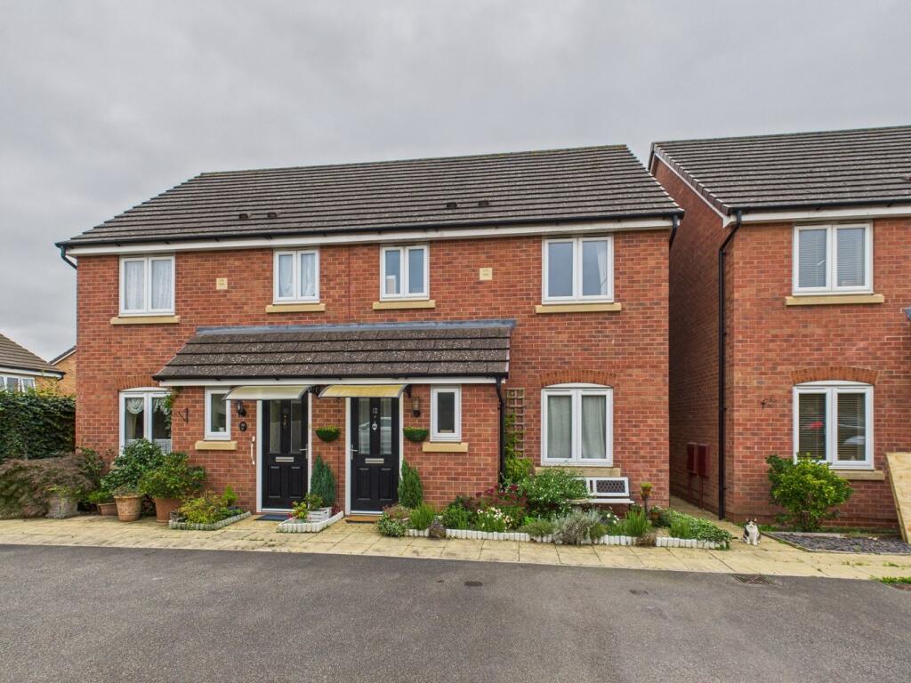 3 bedroom semi-detached house
