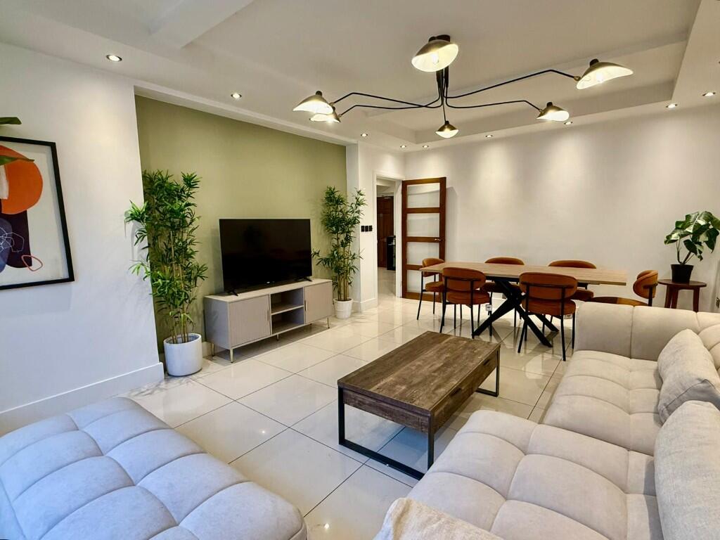 Main image of property: Queensway, London, W2