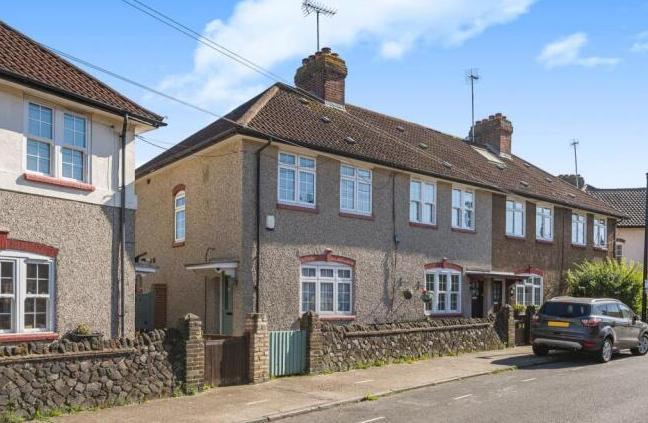 Main image of property: Hesperus Crescent, Mudchute, Isle Of Dogs, Canary Wharf, South Qua, London, E14 9RU