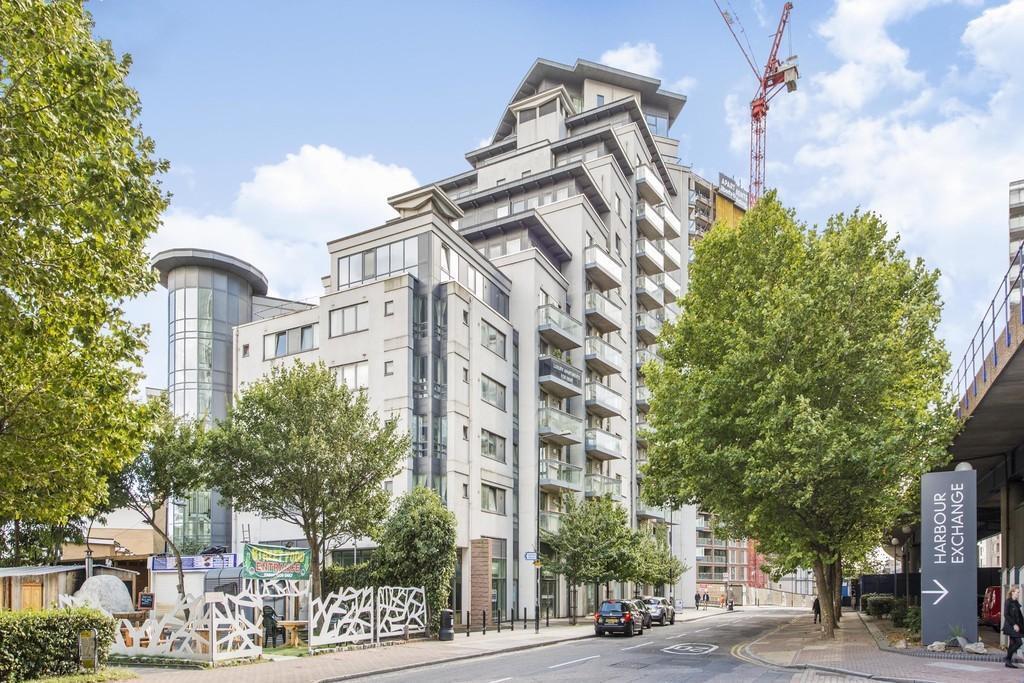 Main image of property: City Tower, 3 Limeharbour, Crossharbour, Isle of Dogs, London, E14 9LS