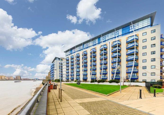 Main image of property: Apollo Building, 1 Newton Place, Westferry, Canary Wharf, London, E14 3TS