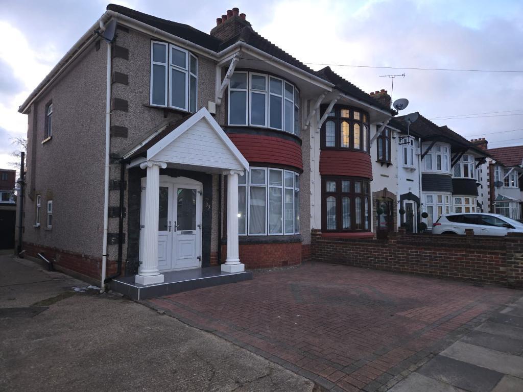 Main image of property: 1 Sandhurst Drive, Seven Kings, Ilford, London, IG3 9DB
