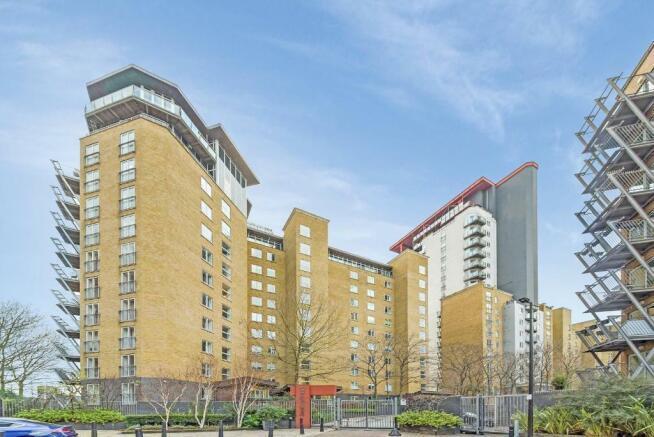 Main image of property: Seacon Tower, Hutchin Street, South Quay, Westferry, Canary Wharf, London, E14 8JX