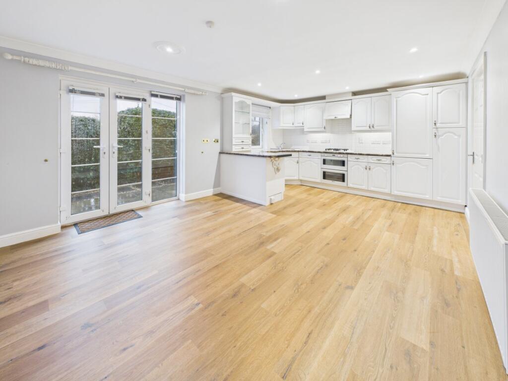 Main image of property: 44 Woolbrook Road, Sidmouth