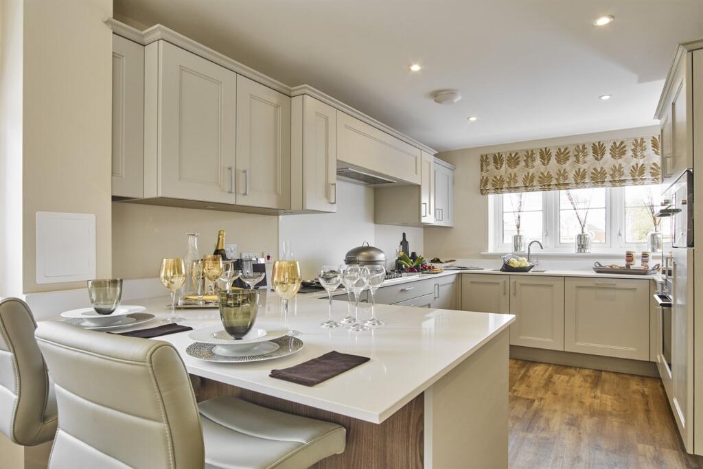 Main image of property: Pott Inn Close, SS11