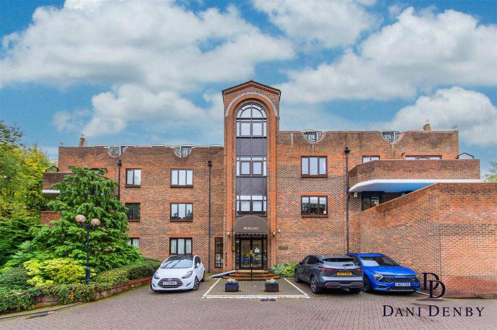 Main image of property: Holders Hill Road, NW4