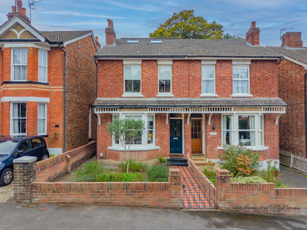 Main image of property: St. James Park, Tunbridge Wells, TN1 2LL